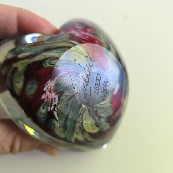 Robert Eickholt Heart Shaped Blown Glass Paperweight Green Purple Signed Vintage - Picture 2 of 12